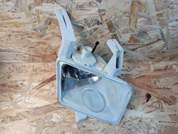 Farol nevoeiro frente esquerdo OPEL Vectra B (36_)