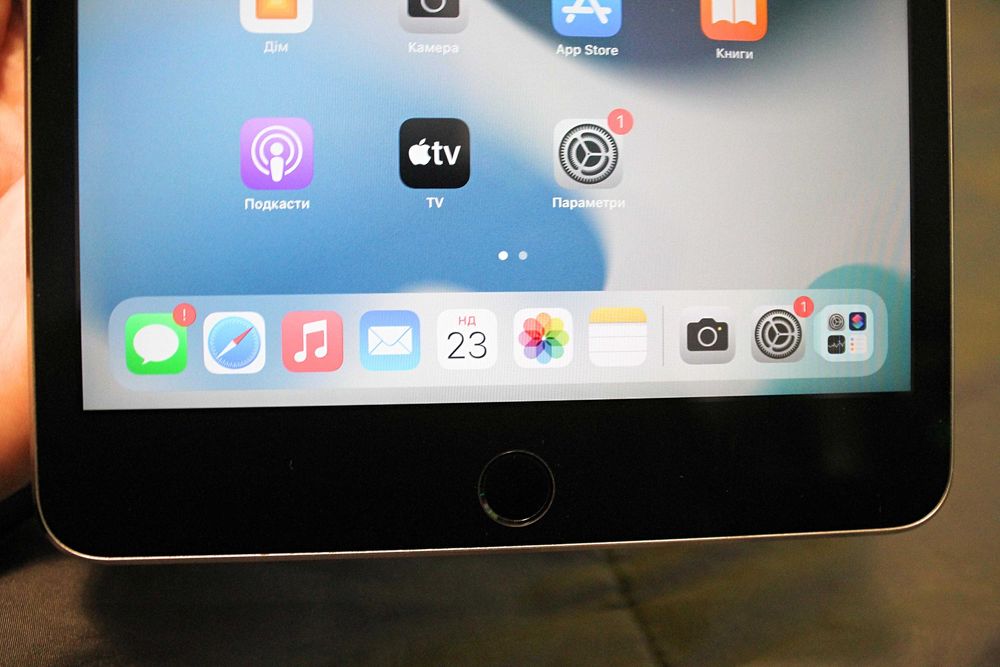 Планшет Apple iPad mini 4 - 32GB - 4G sim!