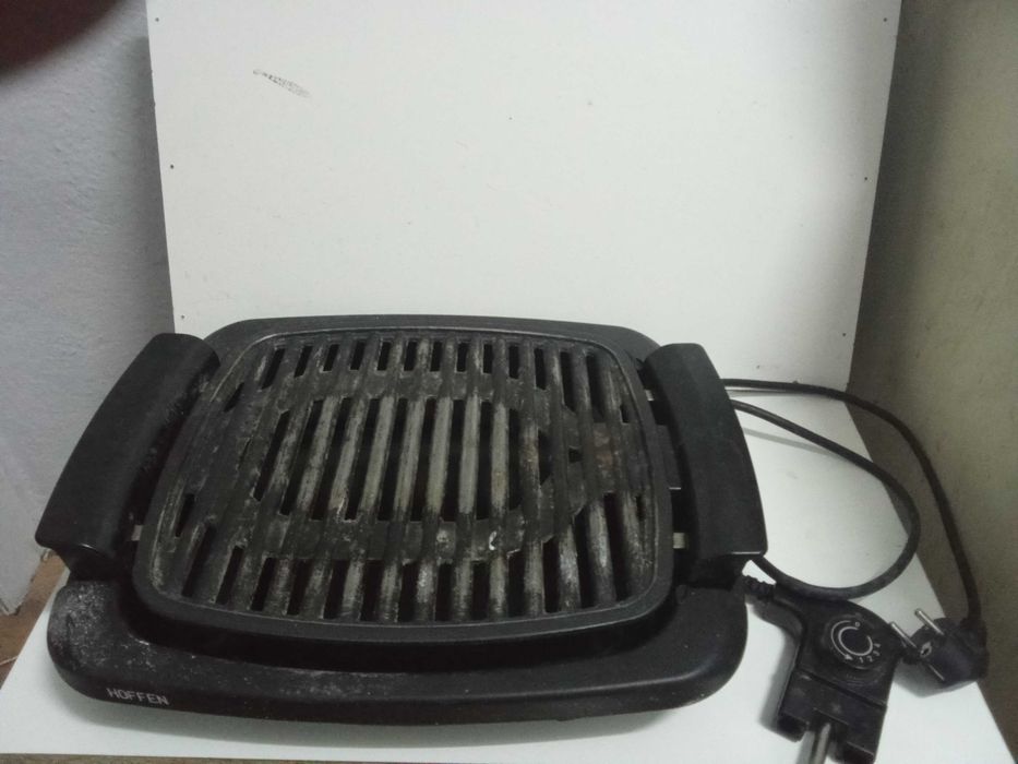Grelhador elétrico a funcionar bem