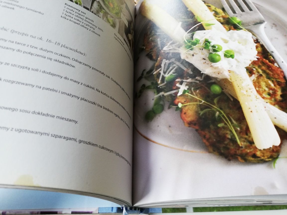 Książka "Make Cooking Easier"