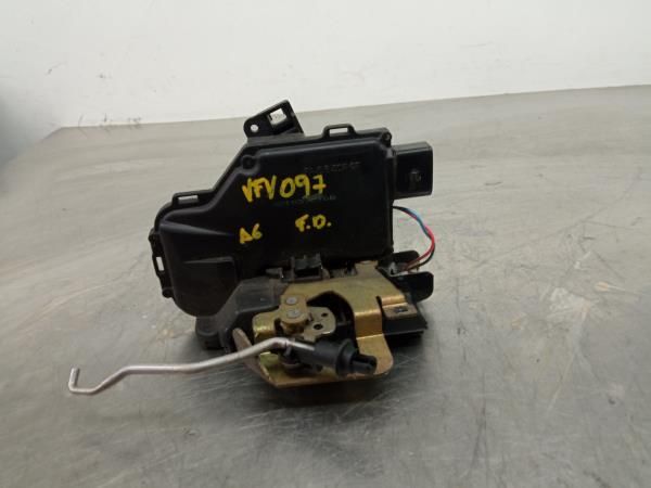 Fechadura / fecho porta frente direito AUDI A6 (4B2, C5)