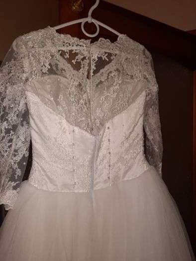 Весільна сукня біла