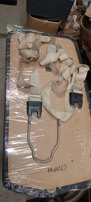 Fiat 126p pierwsza seria pasy statyczne  nowe białe+ pałąk