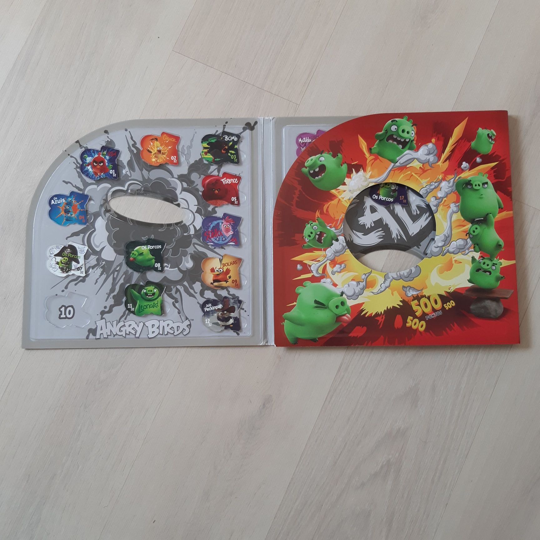 Álbum dos Discos Voadores Angry Birds Continente