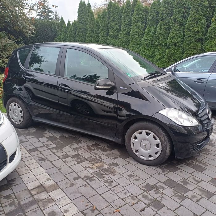 Mercedes-Benz Klasa A benzyna 5drzwi bez rdzy piękny stan model 2012 opłacona z Niemiec