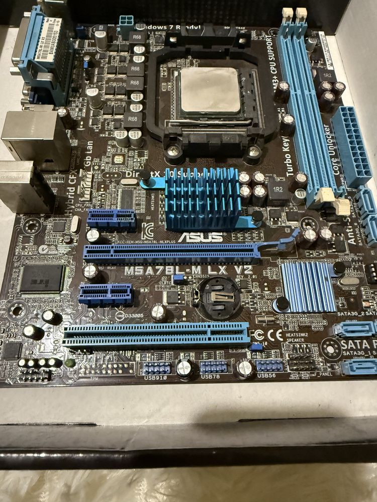 Материнська плата ASUS M5A78L-M LX V2