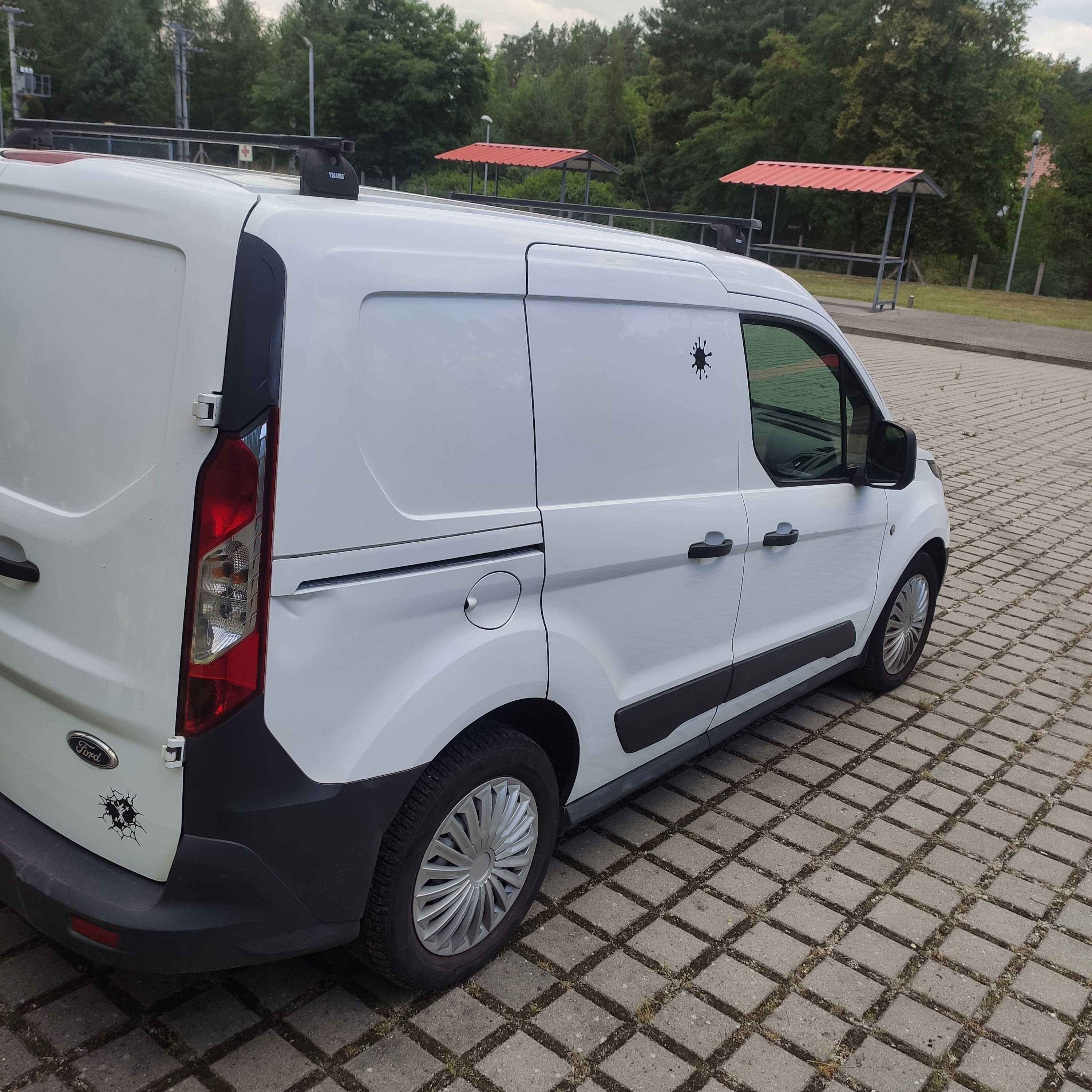 Śliczny Ford Transit Connect