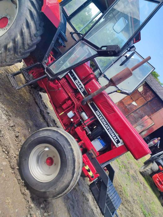 Sprzedam ciągnik Case 844s