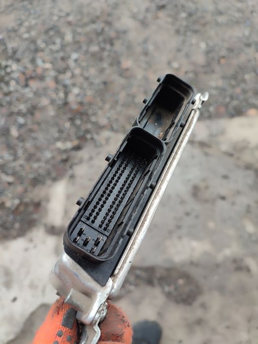 Блок управления двигателем ЭБУ на Нива Шевроле ВАЗ 2123