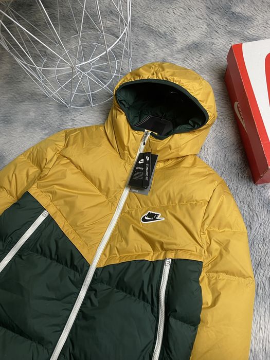 Зимння куртка пуховик Nike