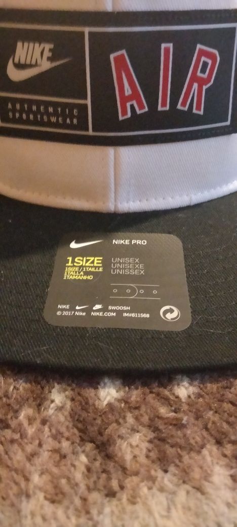 Czapka Nike air z daszkiem bejsbolówka biała