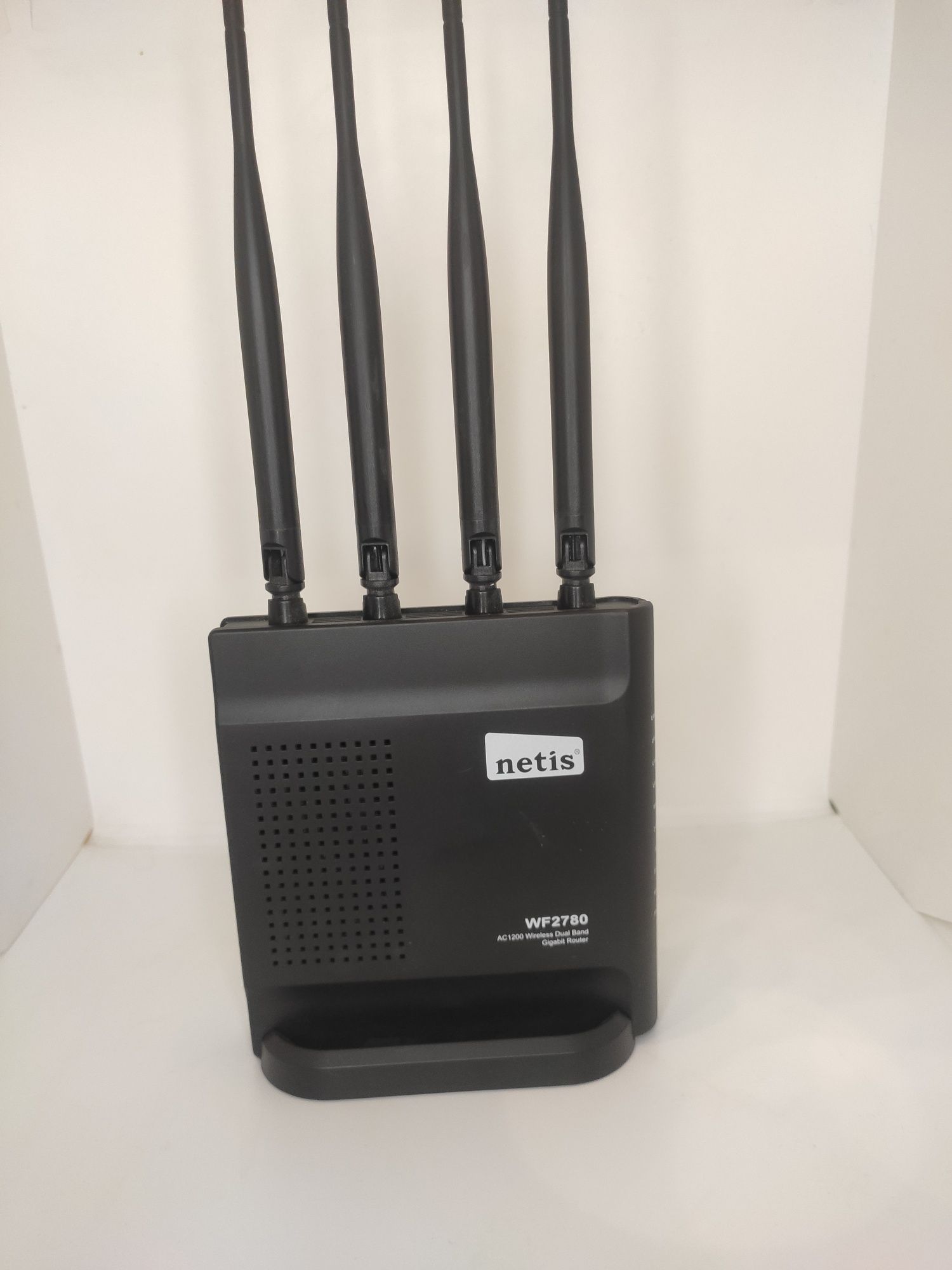 WiFi роутер netis