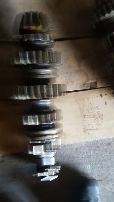 Коробка передач бульдозера ДЗ170.1