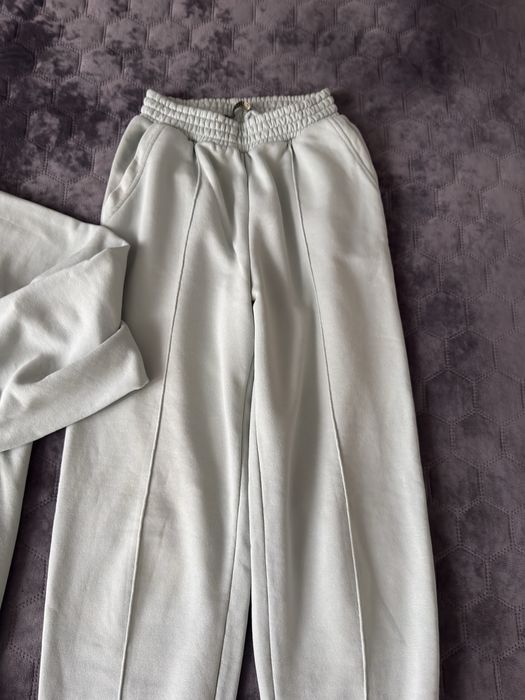 Костюм стильний спортивний