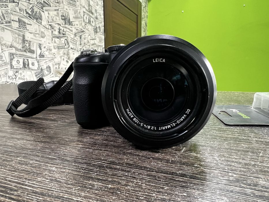 Aparat Lumix DMC-FZ200