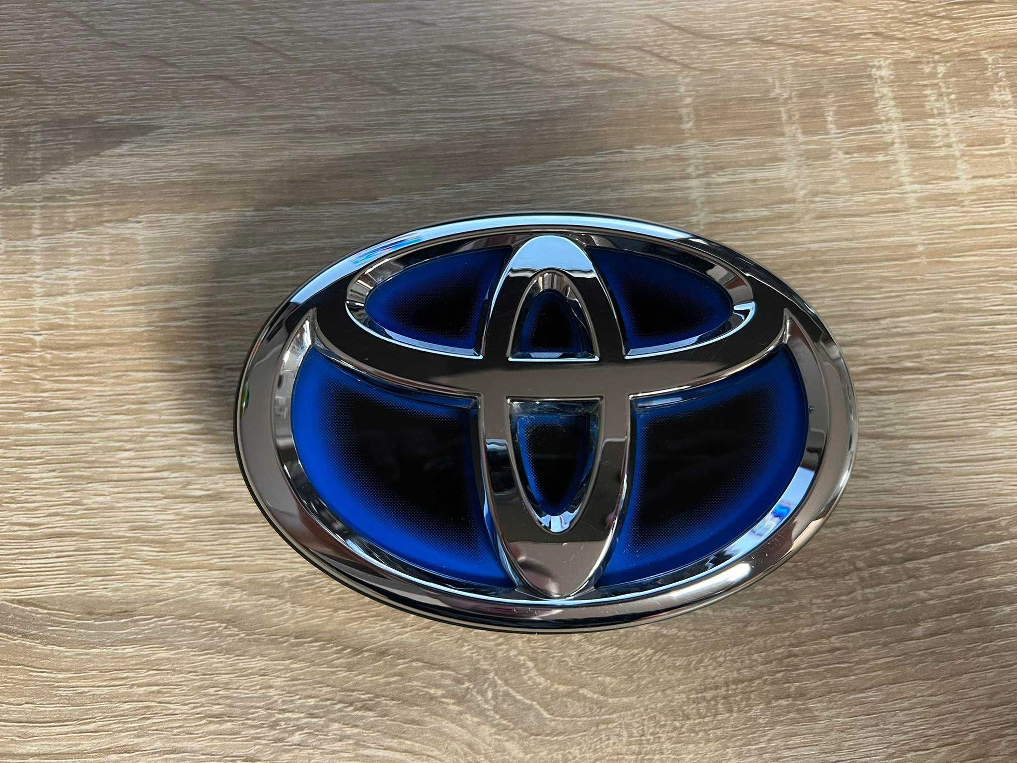 Emblemat Toyota RAV4 HYBRID od 2016 klapa tył