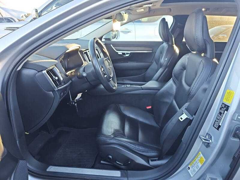 2018 Volvo V90 Cross Country