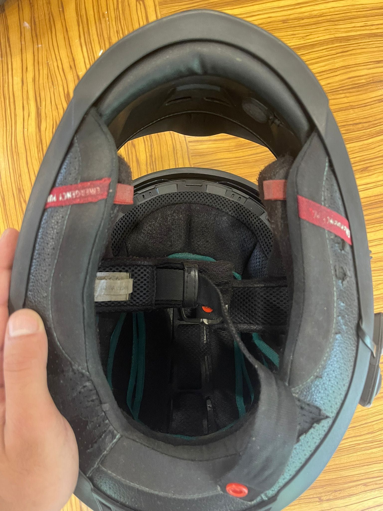 Capacete carbono NOVA c/ auricular L