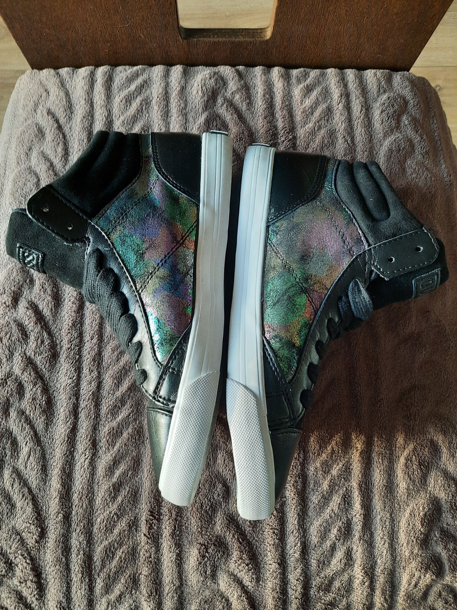 Trampki nowe  roz. 38 Guess