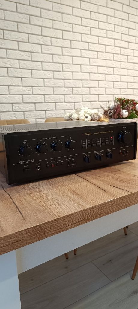 Accuphase E 206 piękny wzmacniacz