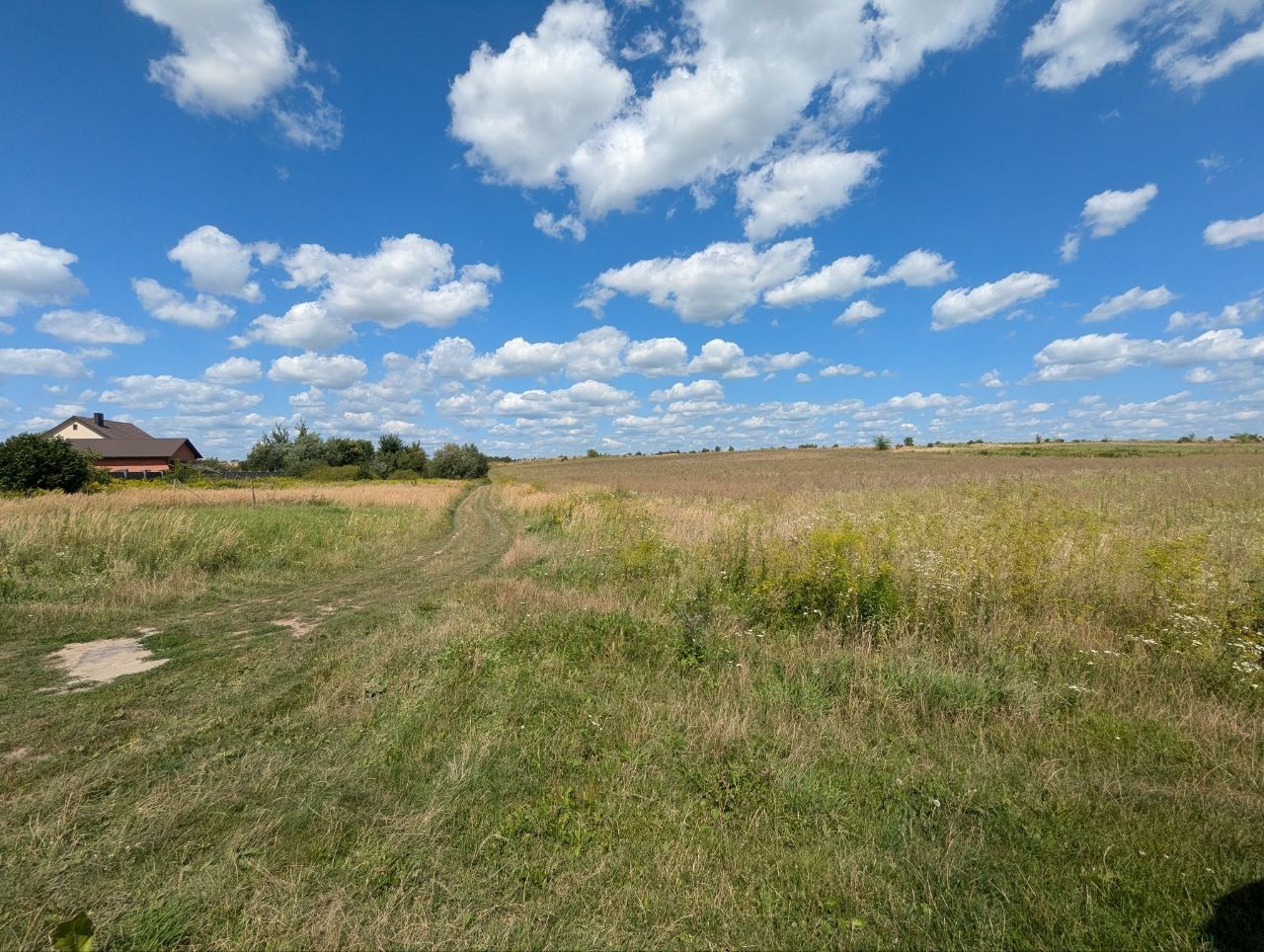 Продам земельну ділянку під забудову