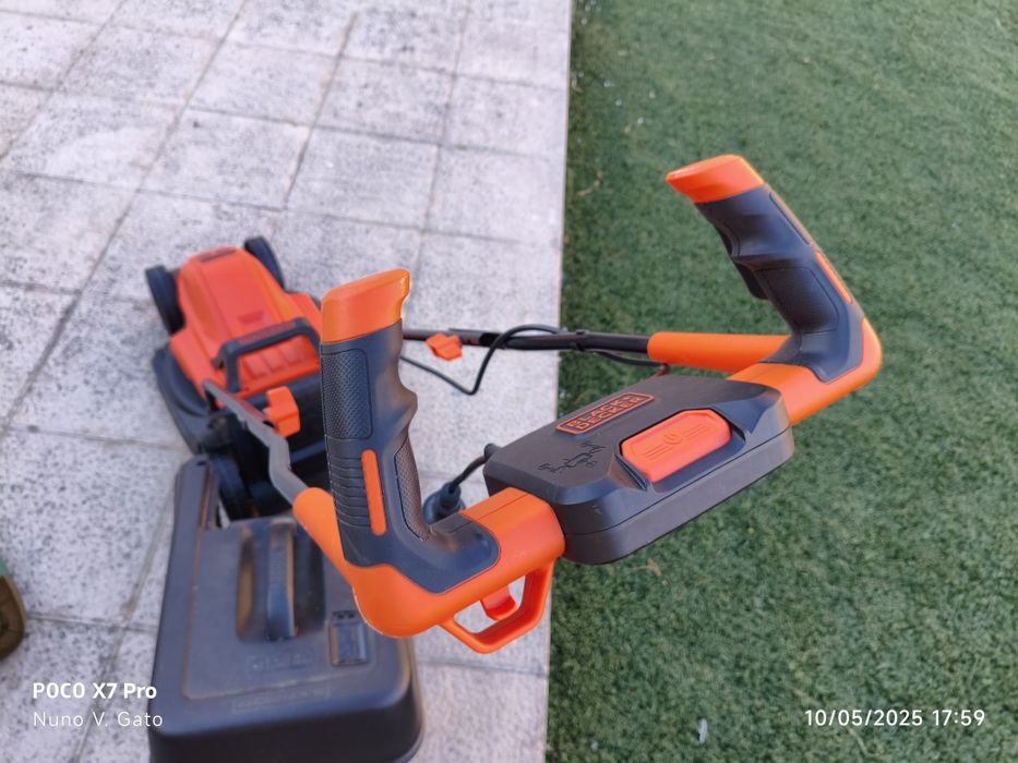 Corta relvas Black & Decker 1200 W + corta cantos bosch