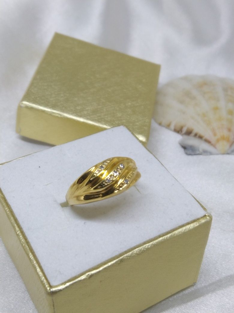 Piękny złoty pierścionek z diamentami, złoto 333, rozmiar 10
