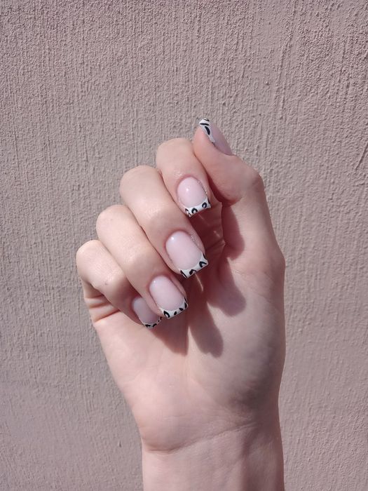 Манікюр у місті Бровари