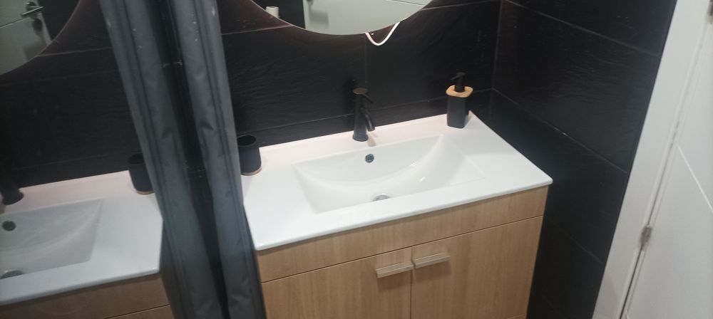 T3 com Suíte, remodelado, Central Amadora