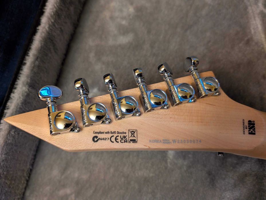 ESP LTD Alexi Ripped Sawtooth + EMG Alexi Set + Hardcase