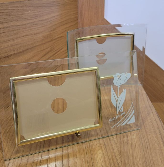 Castiçais e molduras