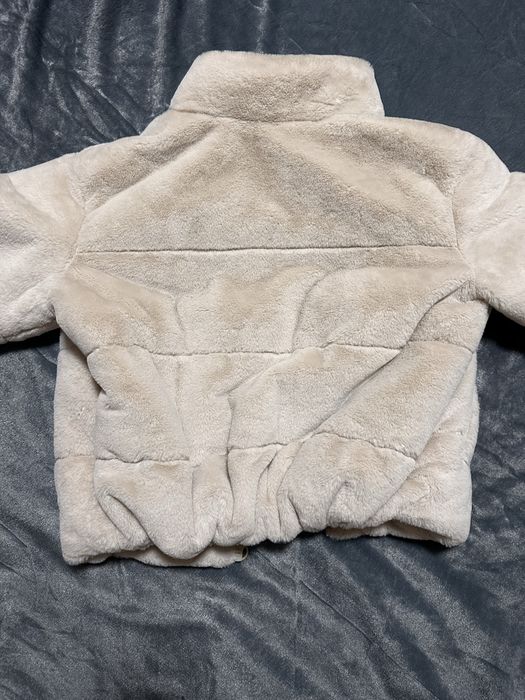 Шубка Zara біла