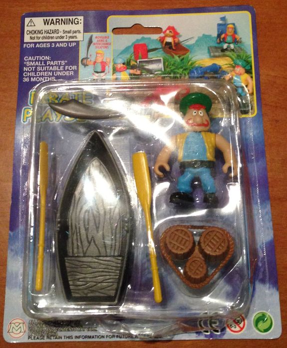 Brinquedo pirata com adereços