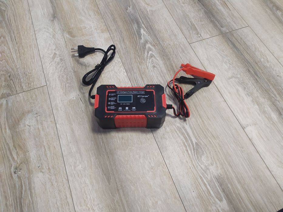 Зарядное устройство импульсное цифровое RJ Tianye 6А 12V (автомат)