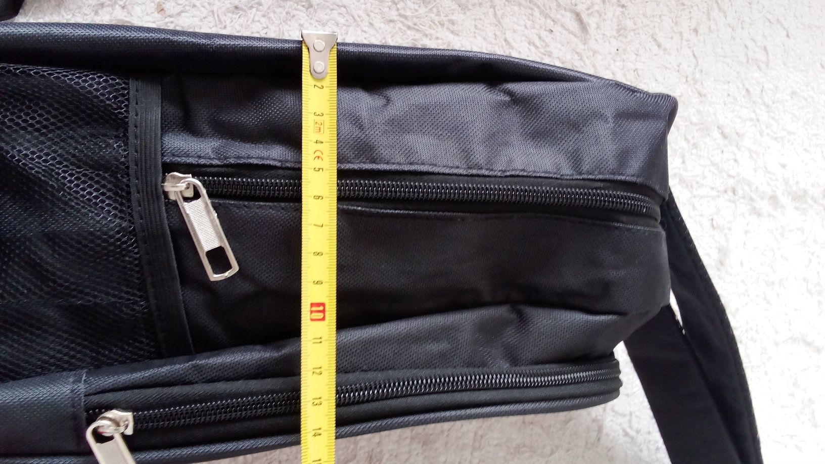 Mochila preta nova