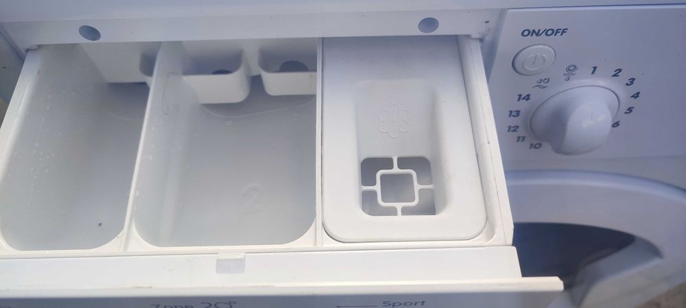 Sprawna i zadbana pralka Indesit ładowność 7 kg / 1000 obr. Transport