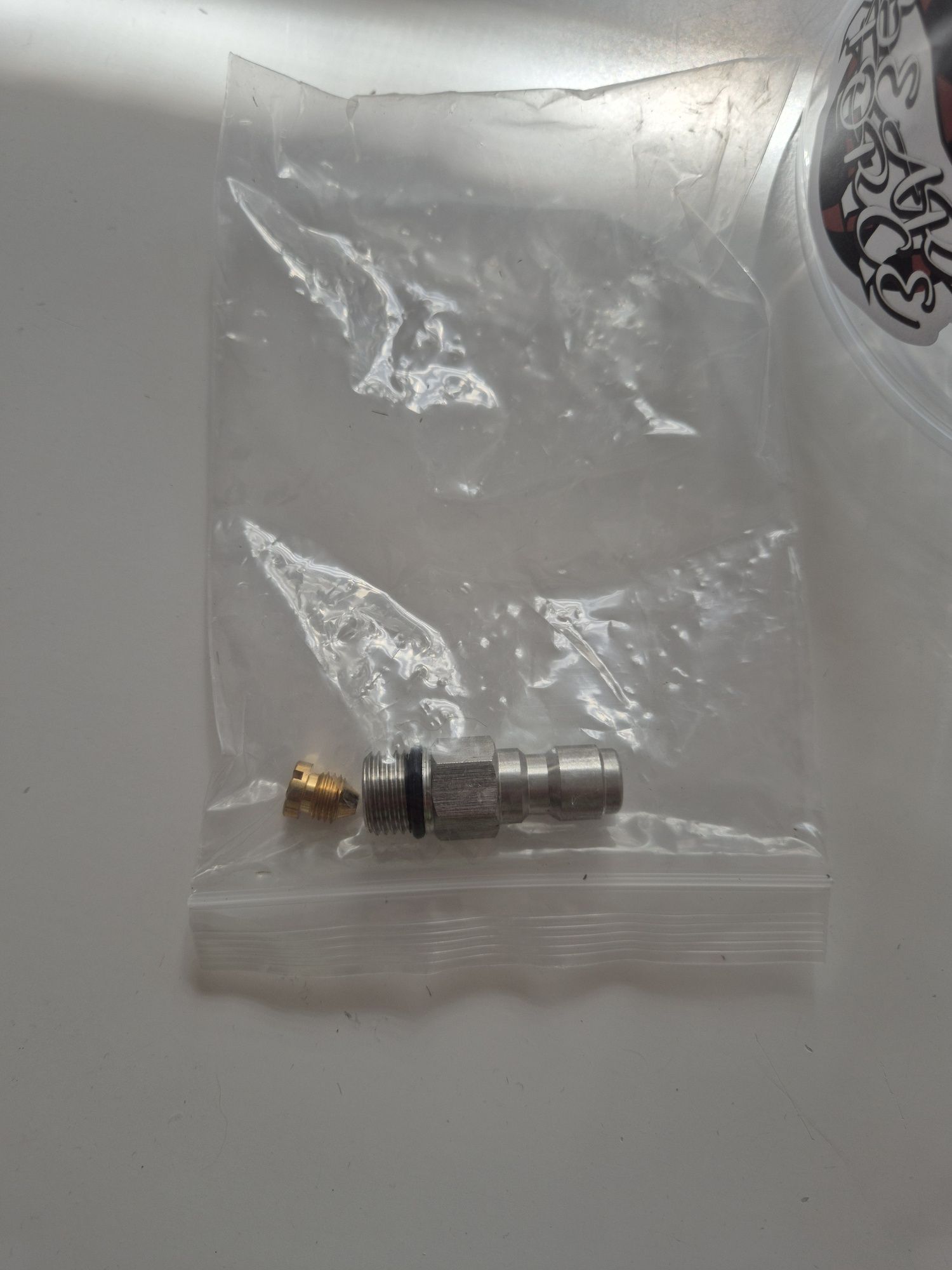 Krótki pistolet lanca z dyszami oraz pianownica Lavor Parkside Karcher