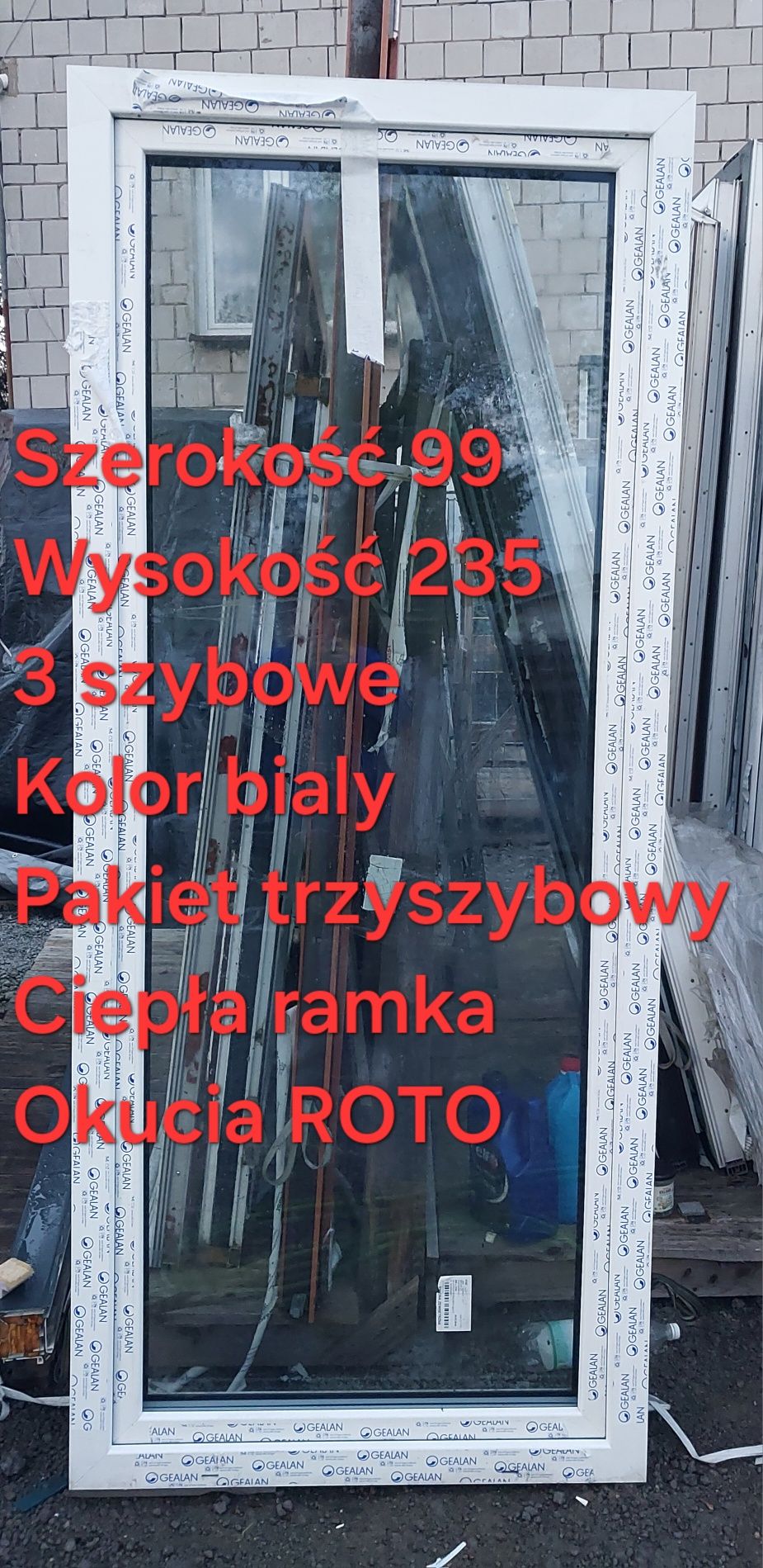 Okno z roletą białe