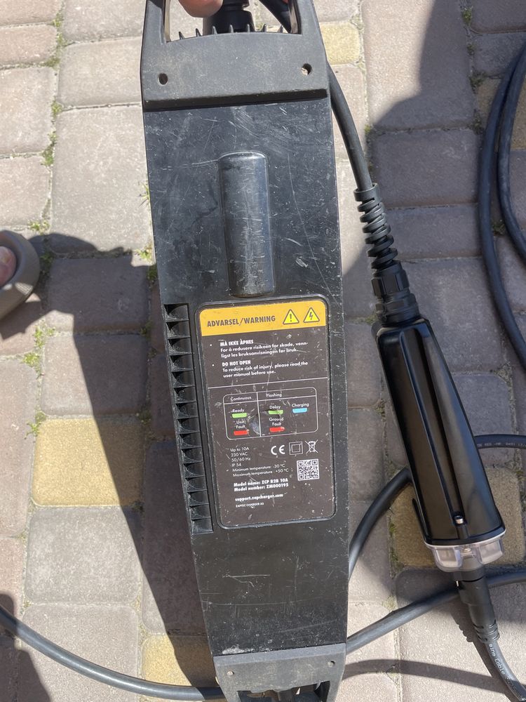 Зарядний пристрій для атомобіля.type 2