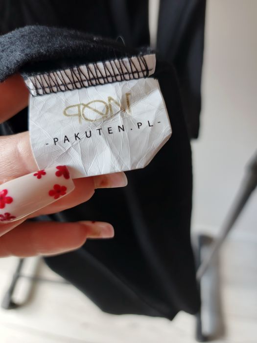 Krótka, czarna sukienka ze złotym zamkiem | rozmiar M