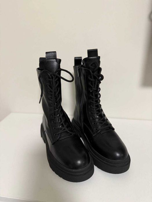 Жіночі зимові шкіряні черевики