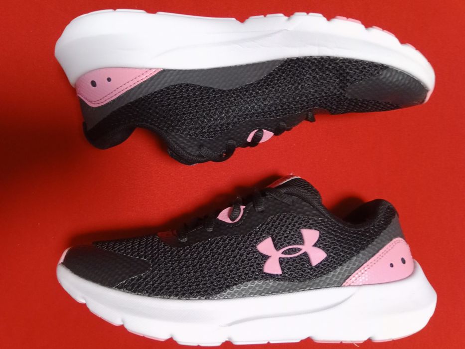 Кросівки UNDER  ARMOUR ggs surge 3 3025013-001,розмір 37.5,у-23.5 см