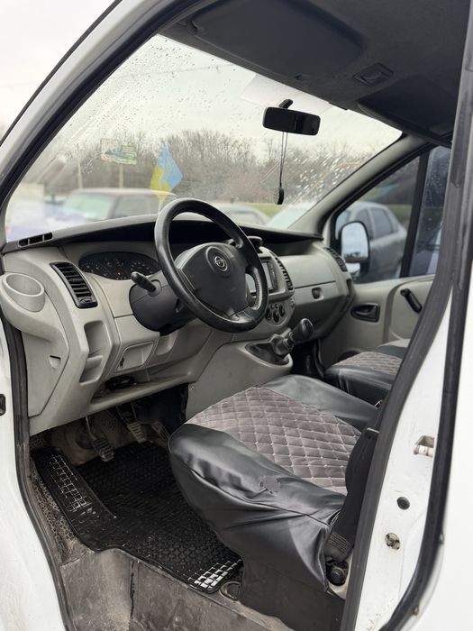 Opel Vivaro 2002 год 1.9 дизель