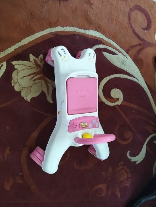 Продам ,дитячу машину і мольберт