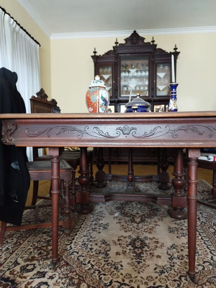 Mesa Sala de jantar com 8 cadeiras