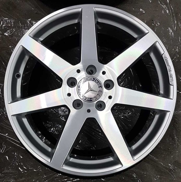 Jantes 18 AMG originais 8,5J18 ET54 . Acabamento "high-sheen" + Pneus
