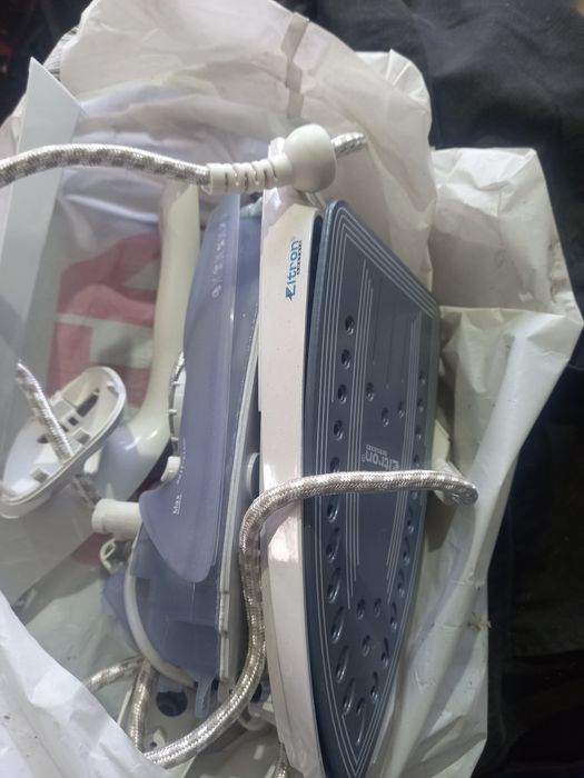 Утюг не рабочий 100грн