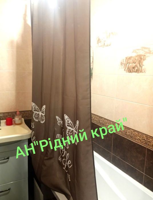 2а кв.з відмінним ремонтом на 2 поверсі .