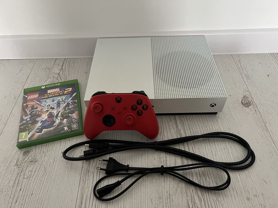 Konsola Xbox ONE S stan bardzo dobry + nowy pad