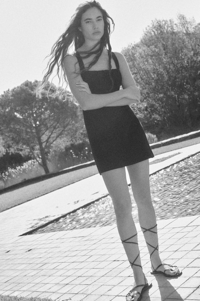Чорна коротка сукня міні з домішками льону , Zara, розмір XS